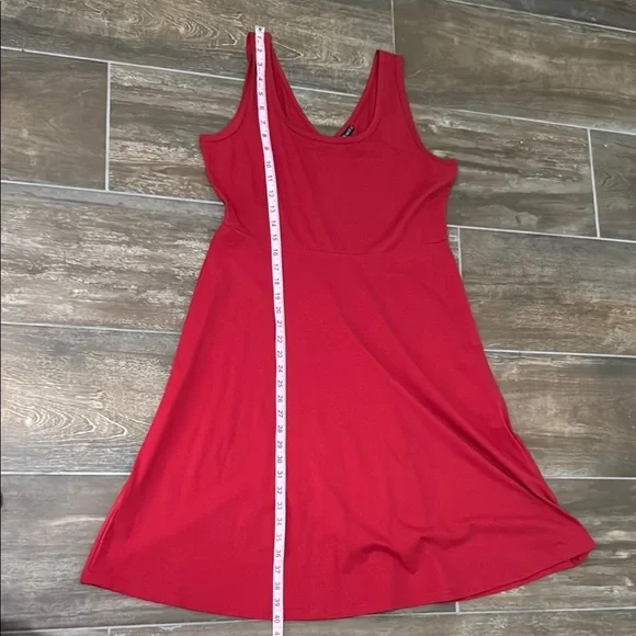 Red Scoop Neck Sleeveless Sundress - Picture 8 of 9